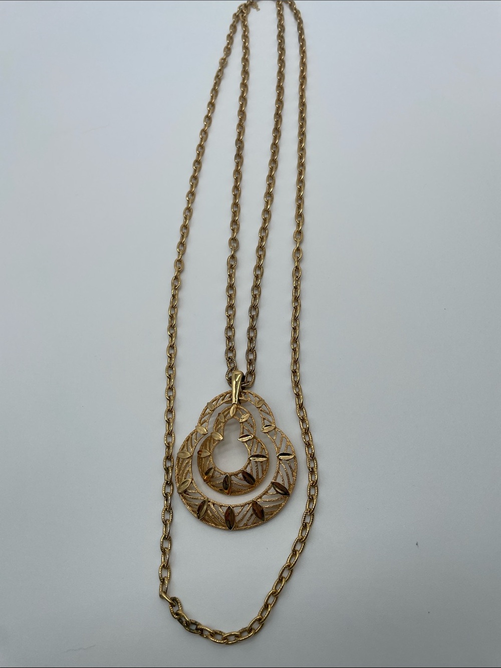 Crown Trifari Gold Filigree Teardrop Pendant Necklace - Women Jewelry